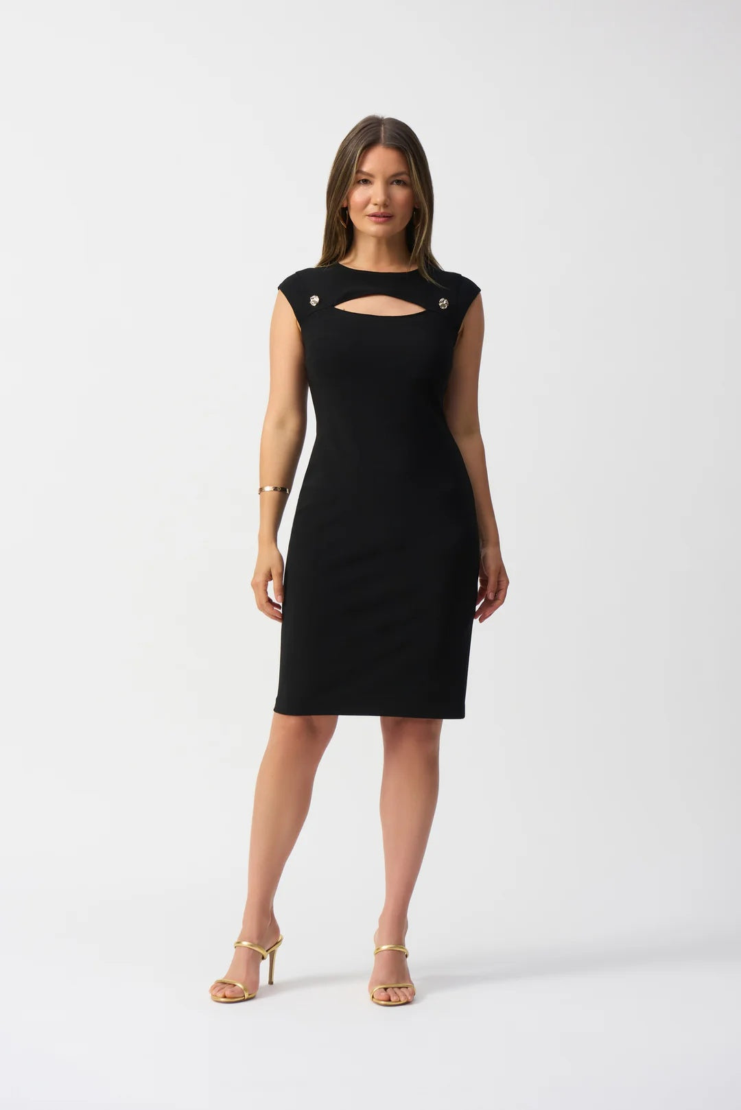 Robe fourreau en maille soyeuse avec découpes