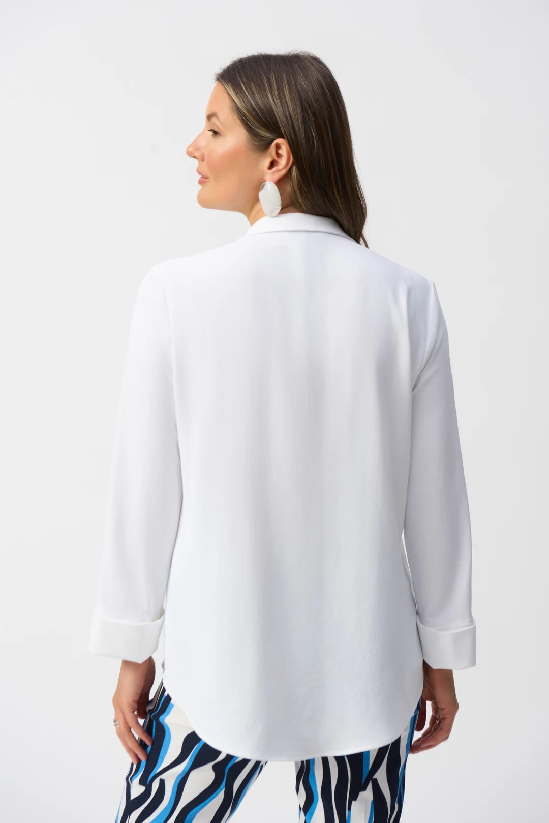 Haut droit avec détails boutonnés