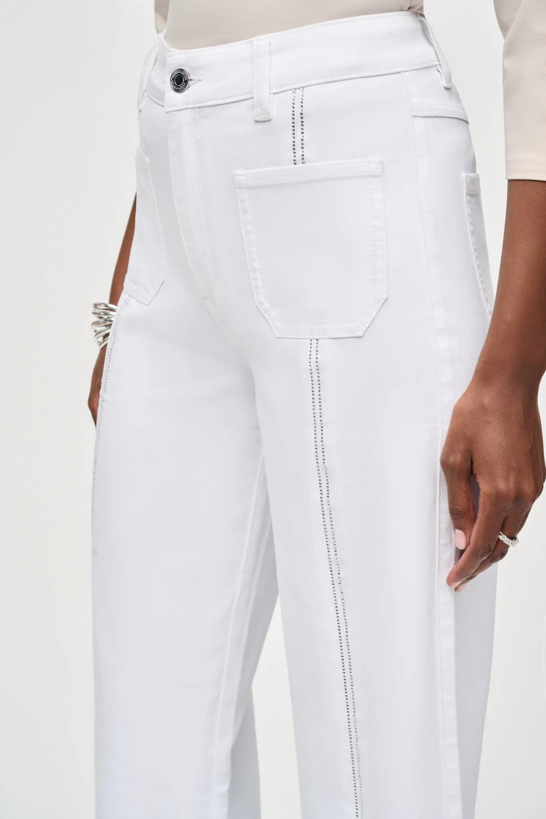 Jean culotte blanc avec couture avant ornée