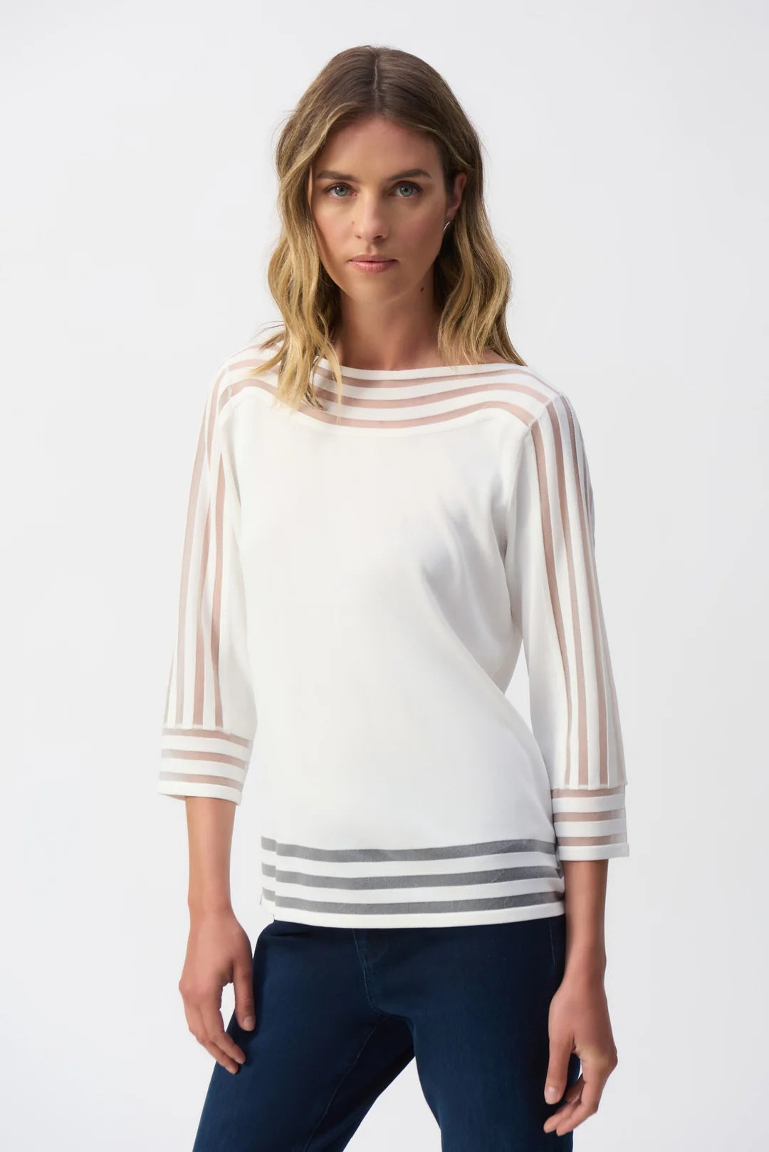 Pull en vanille avec rayures en maille