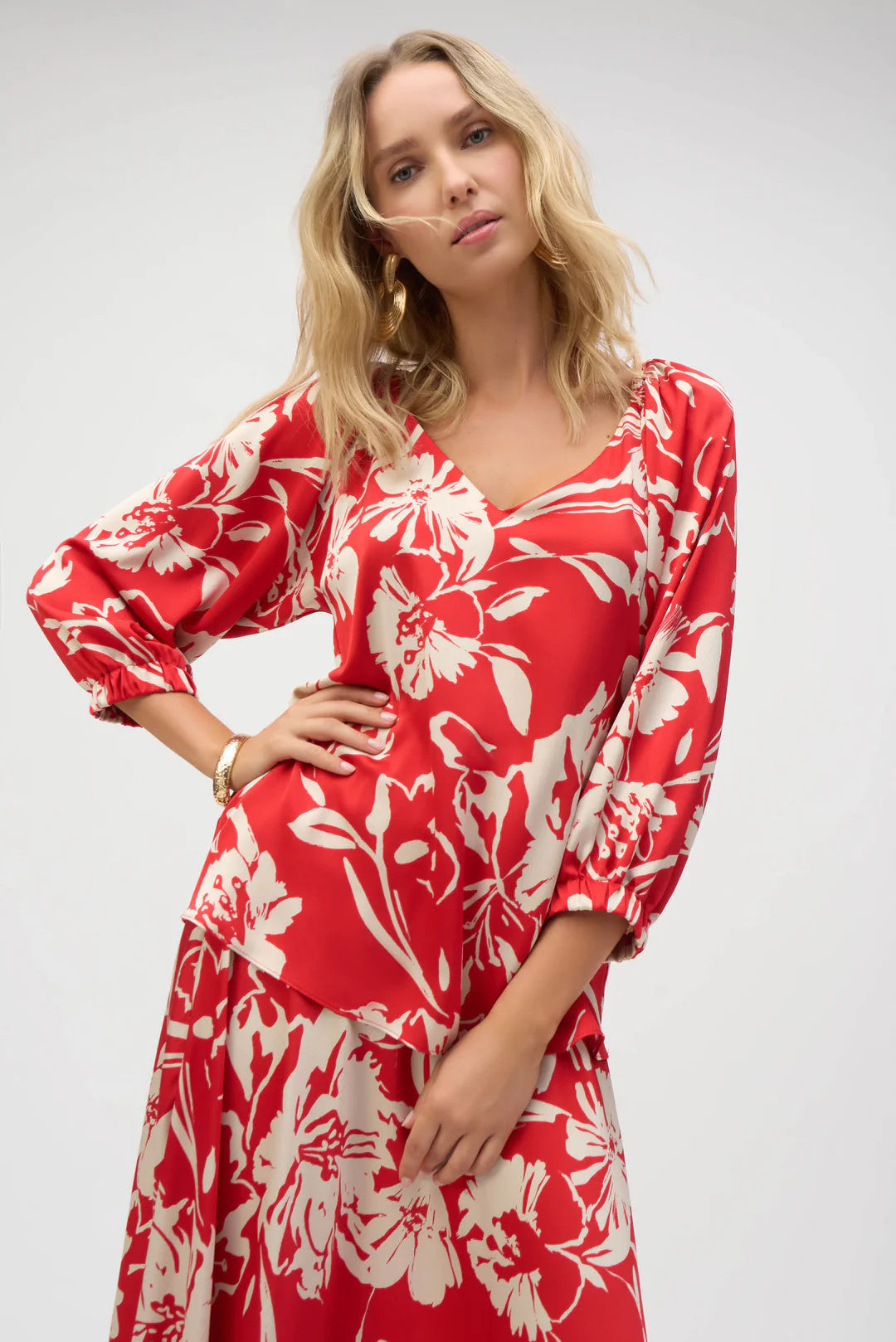 Haut droit à imprimé floral