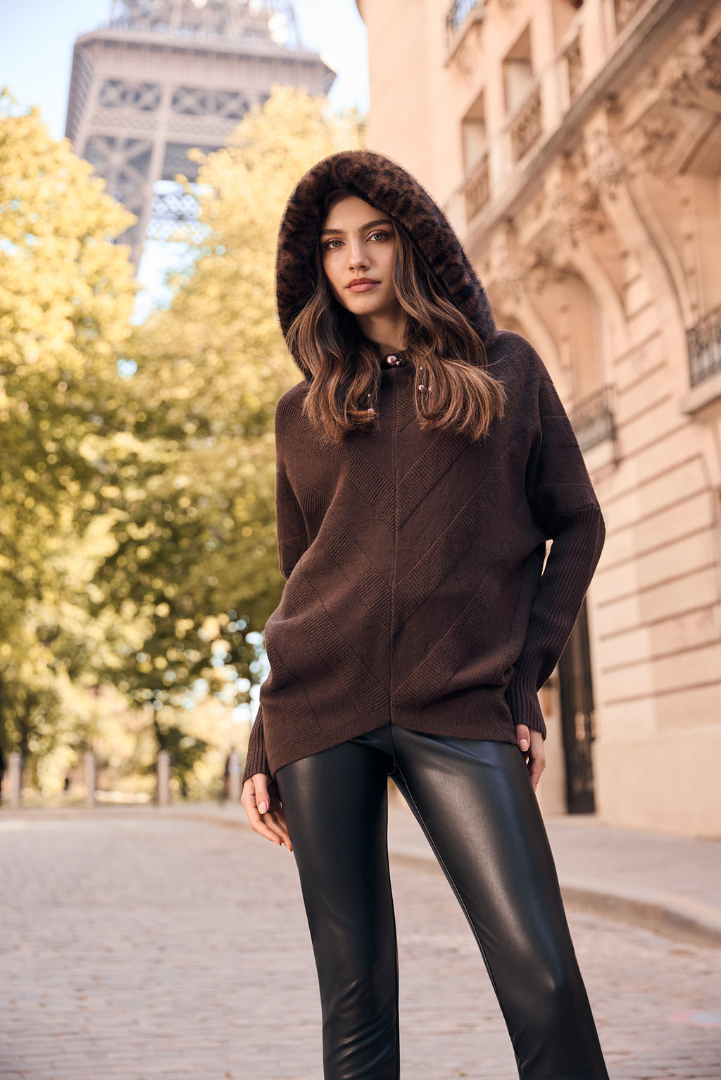 Relaxed fit hooded jumper