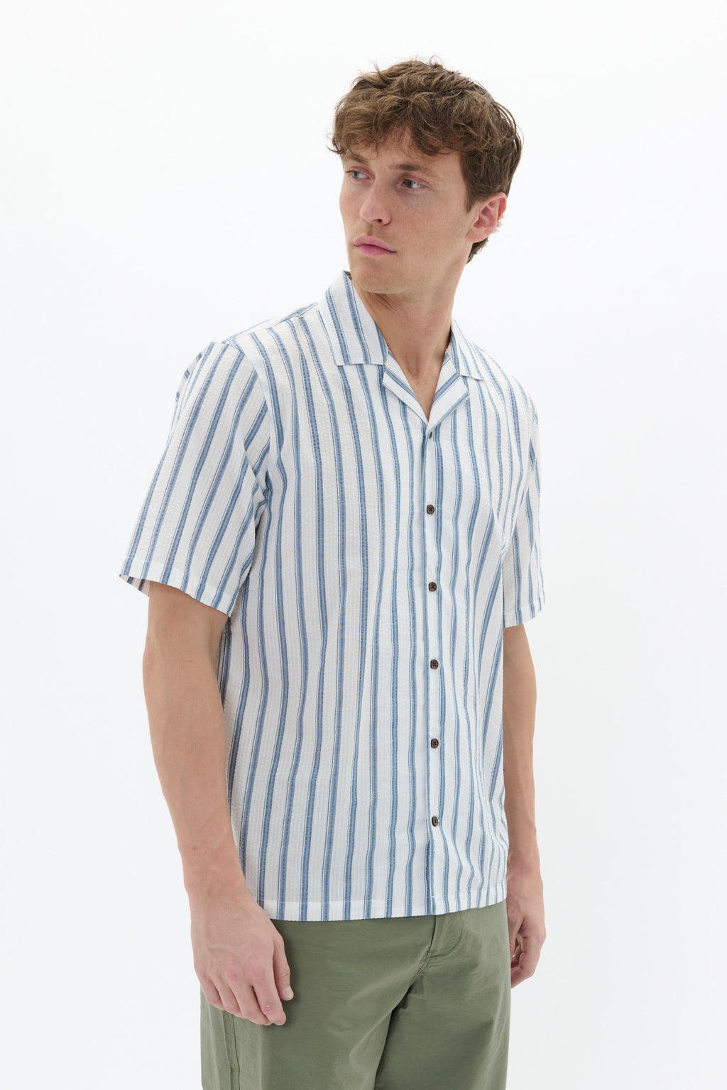 Chemise klampo