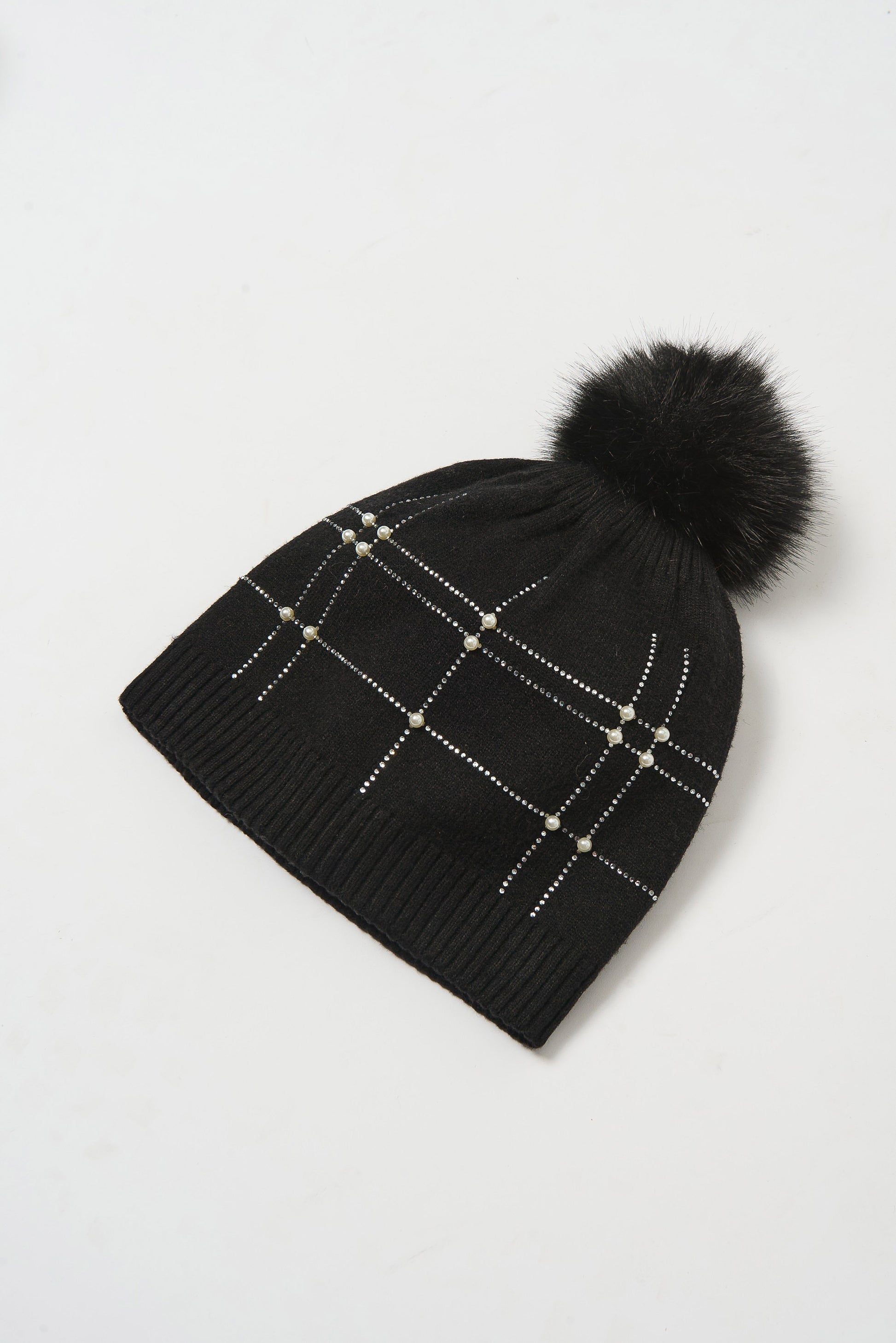 Chapeau pompom perlé