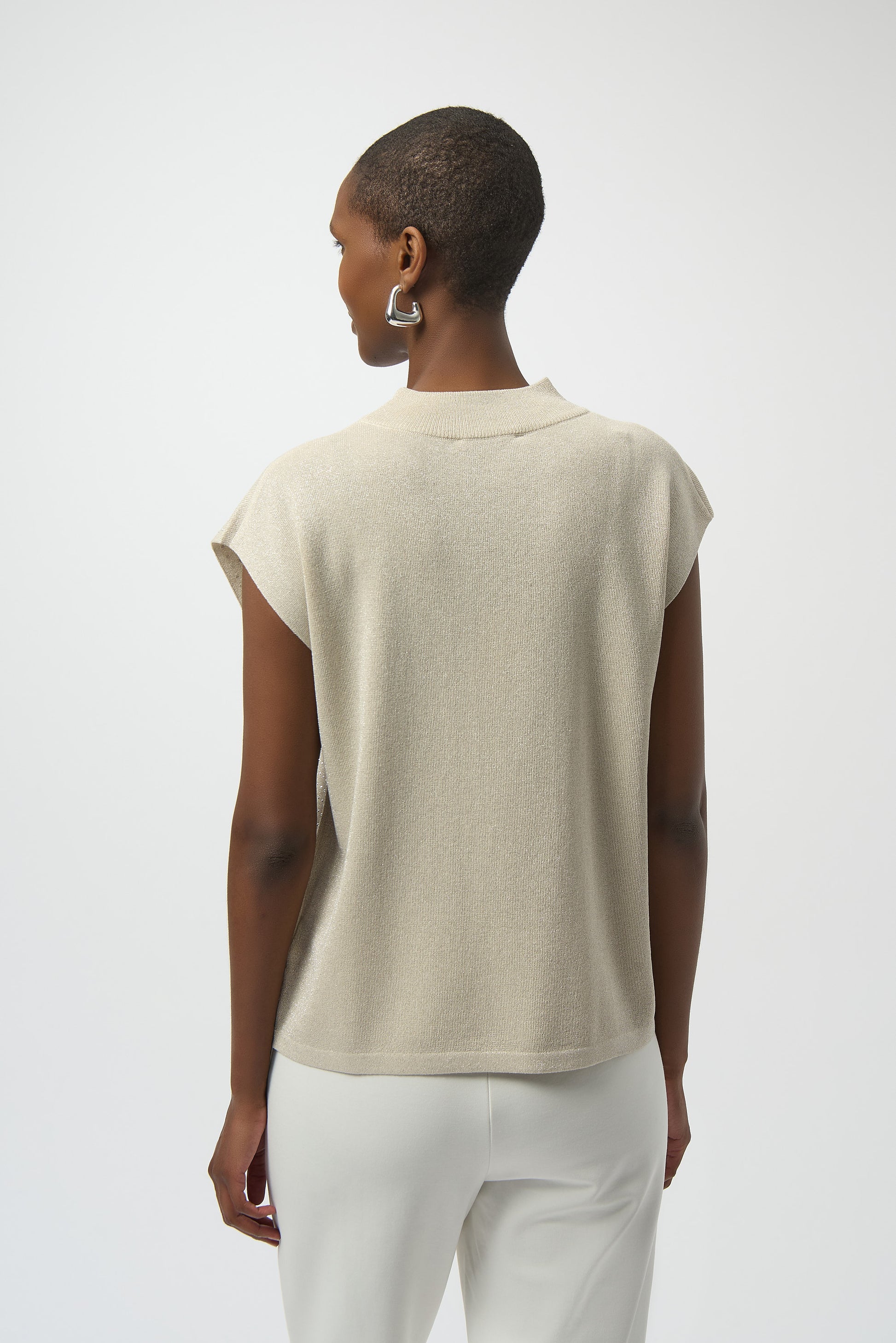 Pull sans manches à col haut