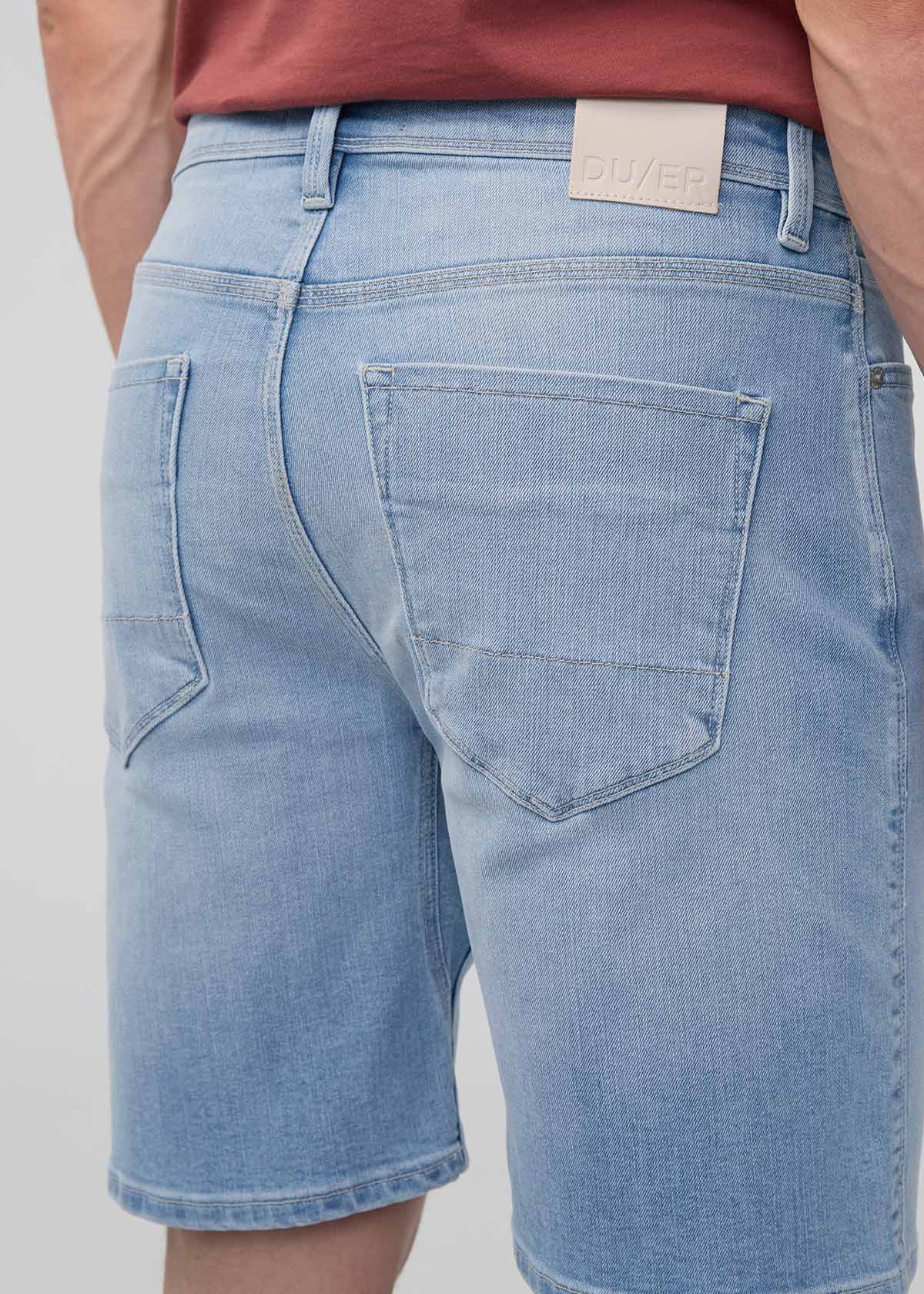 Short décontracté en denim Performance+