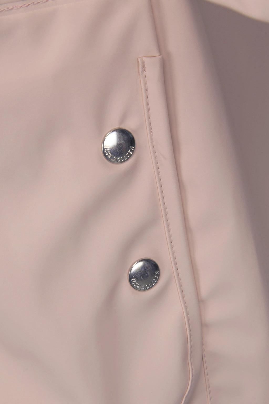 Lightweight raincoat