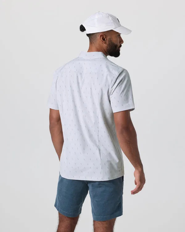 Chemise à manches courtes et boutons sur le col