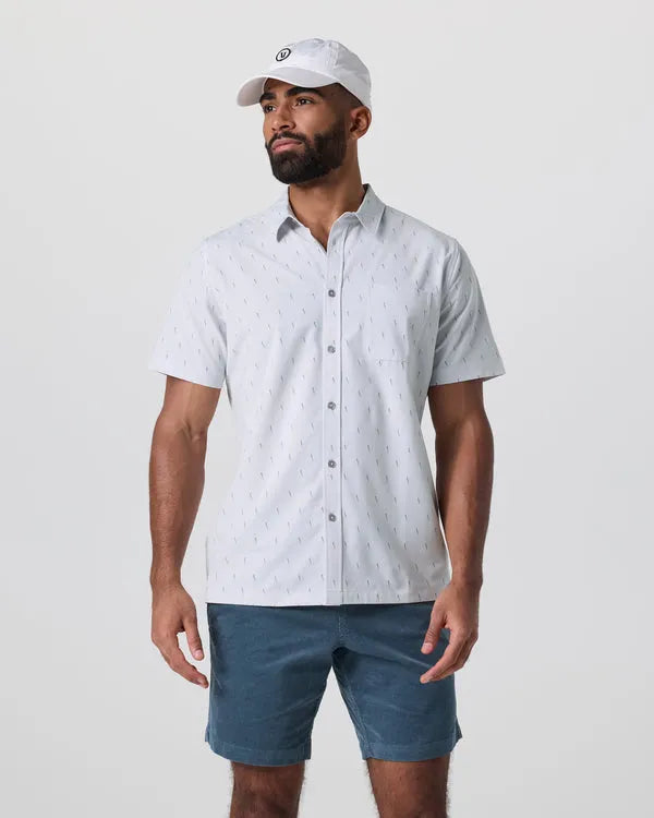 Chemise à manches courtes et boutons sur le col