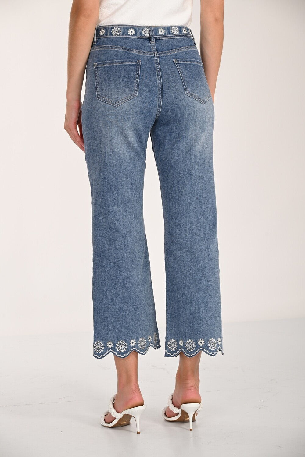Pantalons floraux brodés