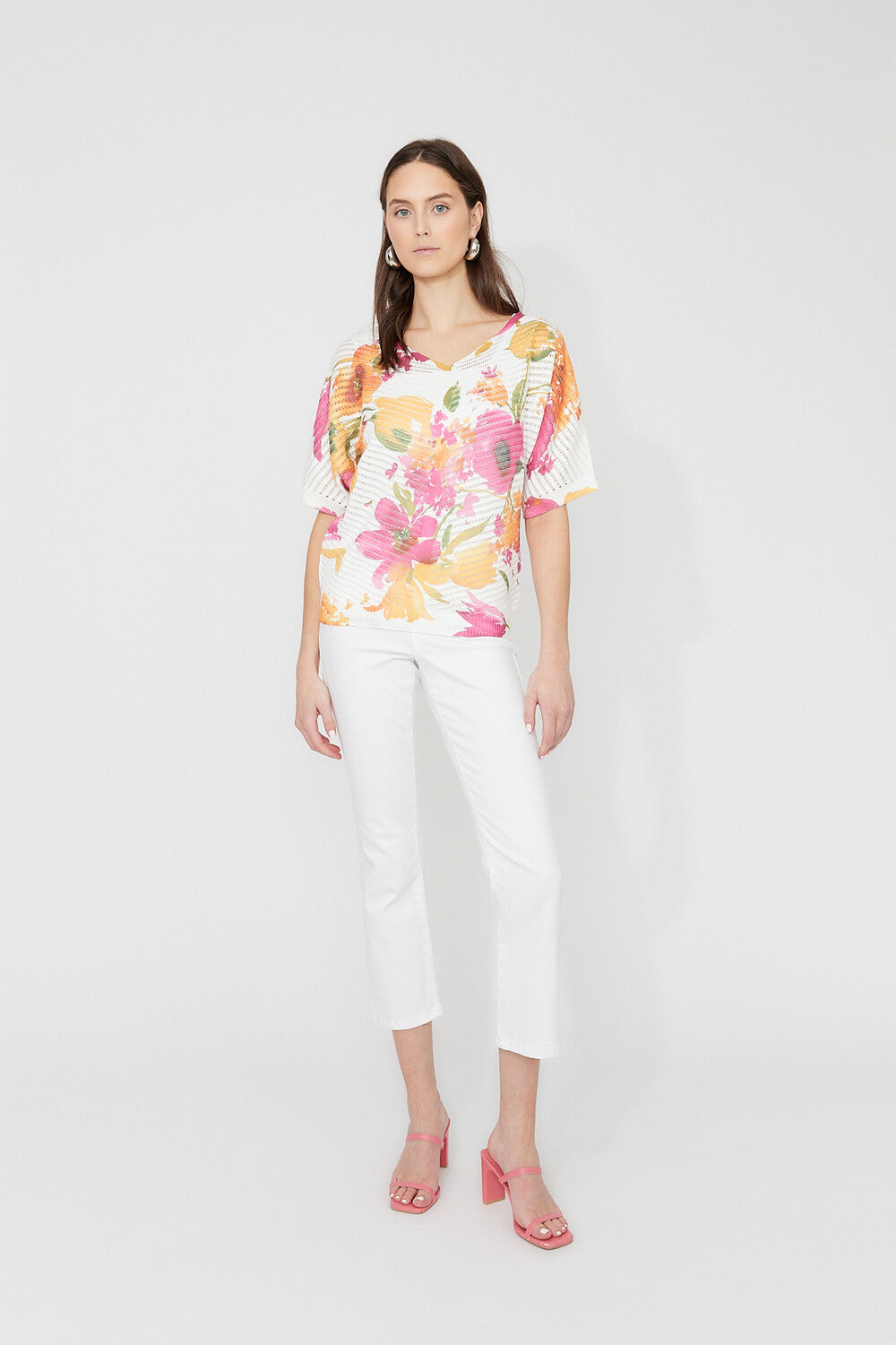 Pull à fleurs col v