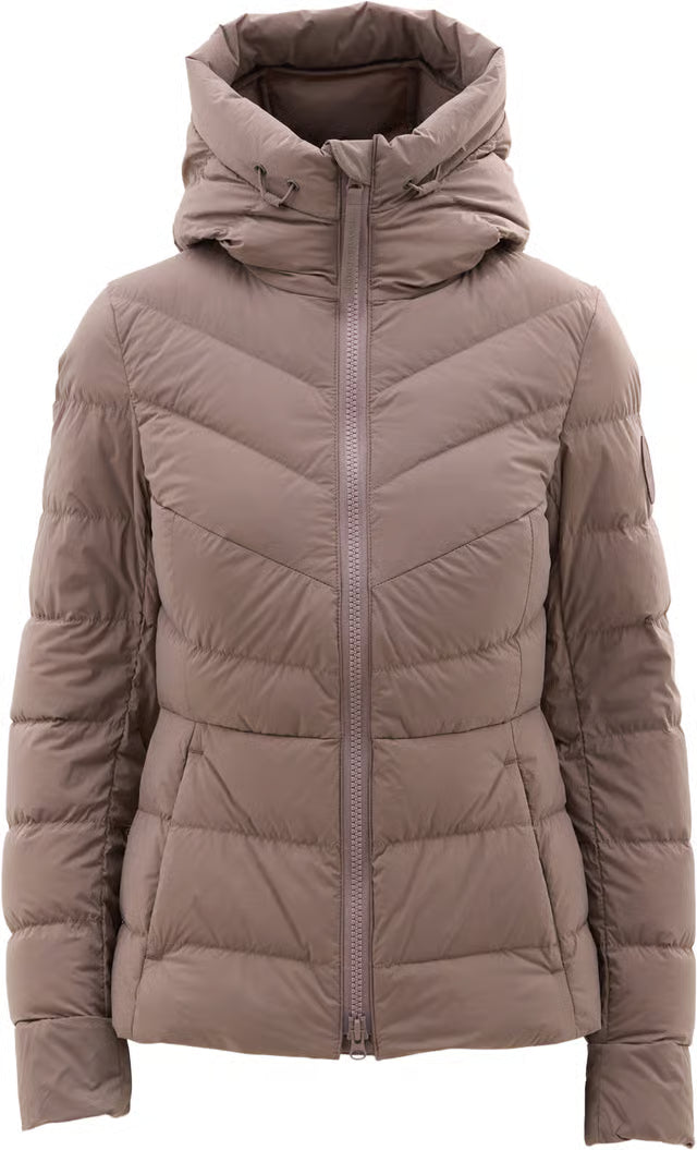 Light Jacket Tone-on-tone label