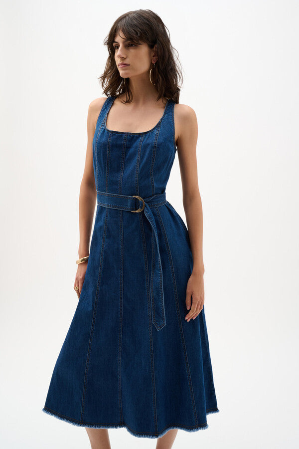Robe évasée mi-longue