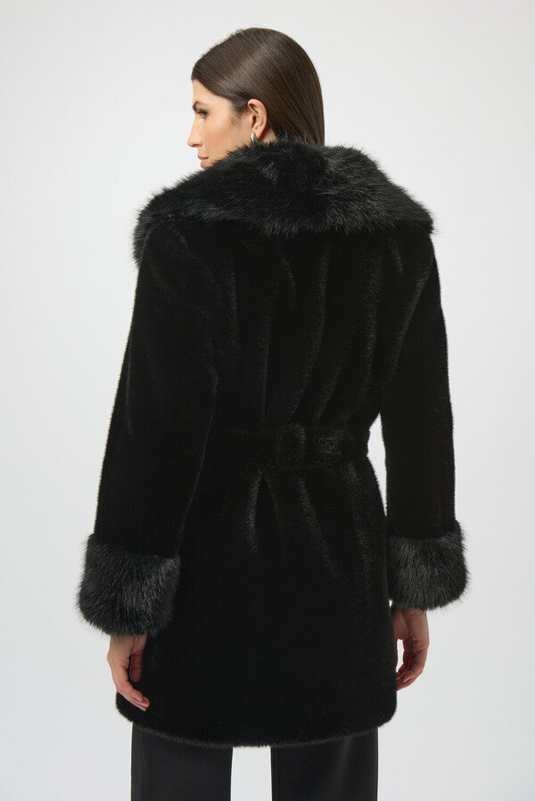 Manteau en fausse fourrure ceinturé