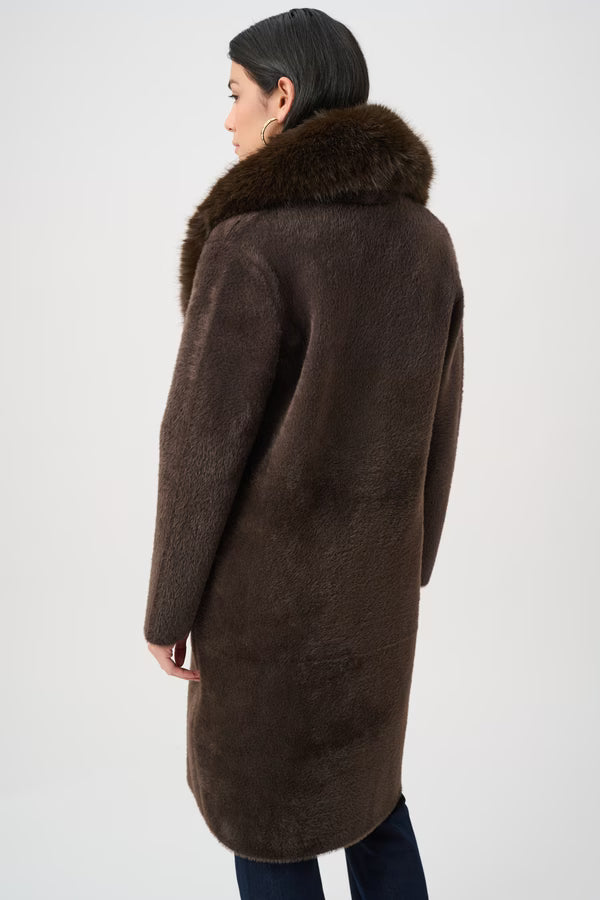 Manteau à col en fourrure