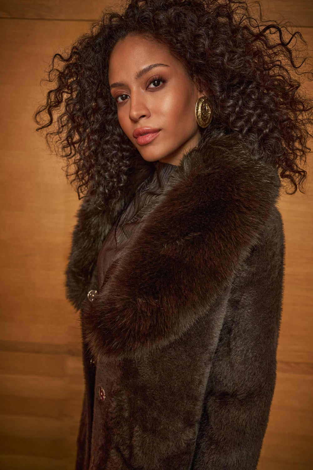 Manteau à col en fourrure