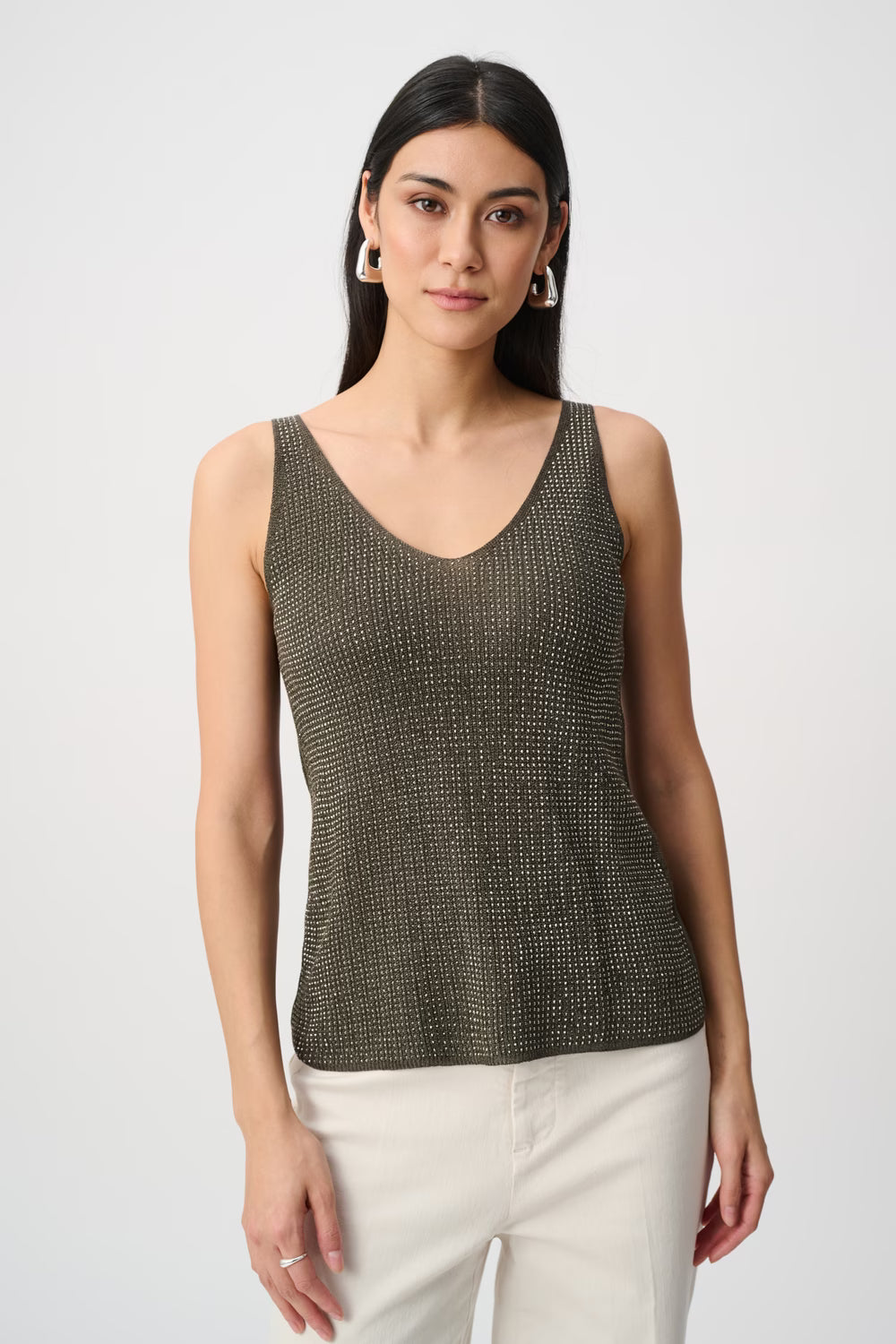 Chic sleeveless sweater
